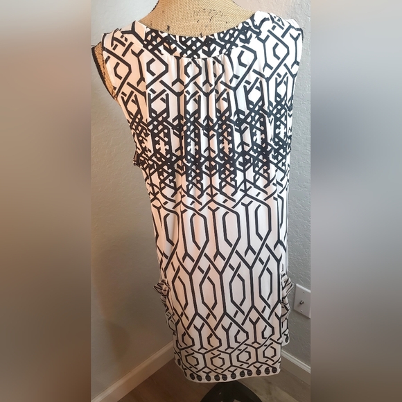 Saint Tropez West Black and White Patterned Mini Dress - Picture 2 of 6